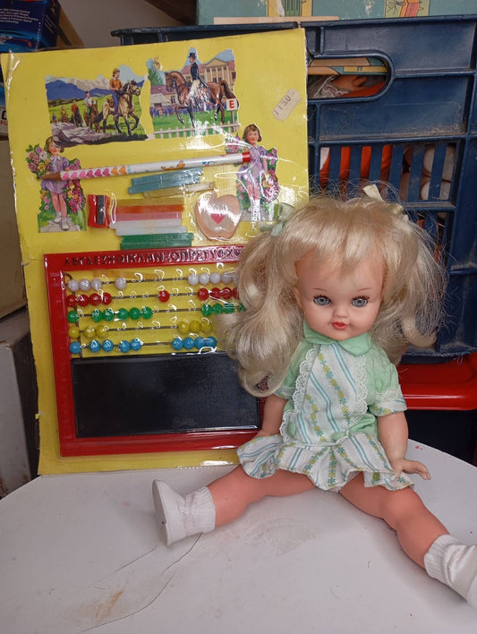 "Η Ζακελίν και το σχολικό της σετ" του Κεχαγιά