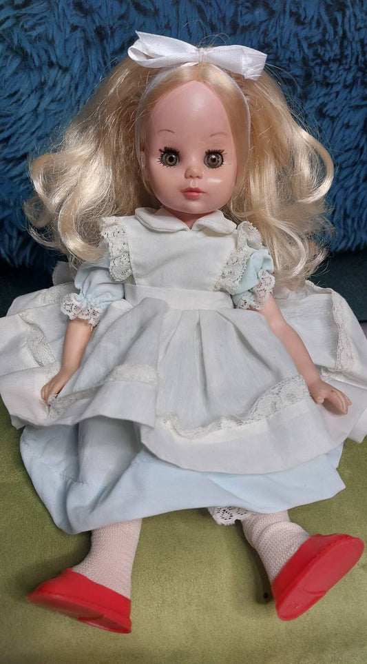 Vintage κούκλα Κεχαγιά – Αλίκη στη Χώρα των Θαυμάτων (δεκαετία 1970–1980)