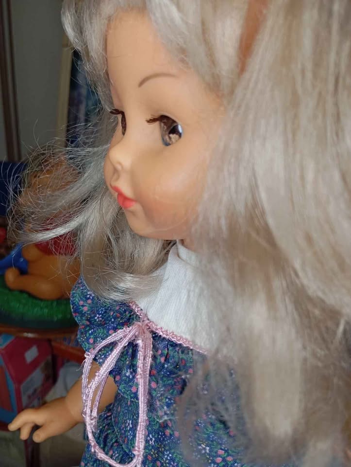 Συλλεκτική Ομιλούσα Κούκλα GABAR Michela Martini – 1970s 📀 Με δισκάκι ήχου – Μιλάει Ελληνικά!