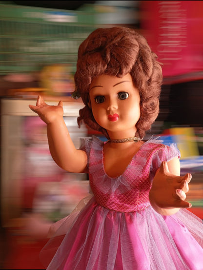 Ιταλική Vintage Κούκλα καναπέ Μαρκησία (1960s–1970s) – 70 εκ.