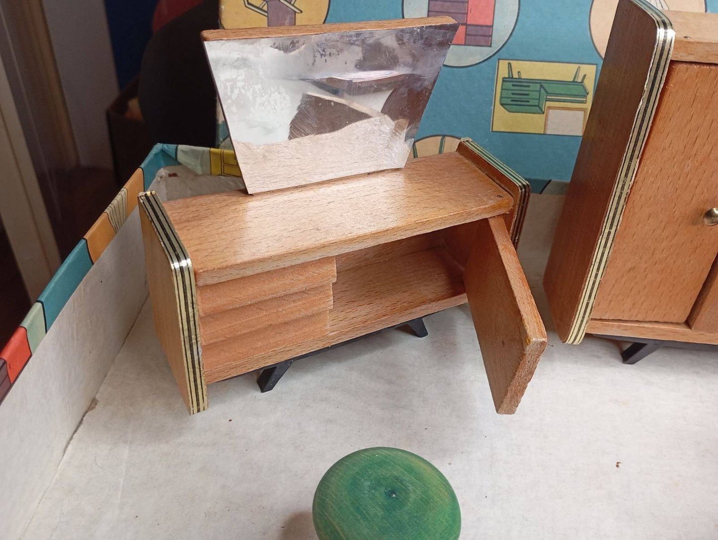 Vintage Ξύλινο Σετ Κρεβατοκάμαρας Κούκλας – 1960s/1970s – Με Κουτί