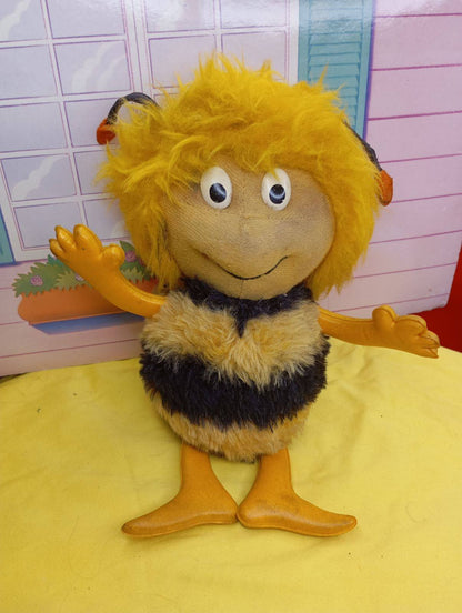 Vintage Λούτρινη Φιγούρα “Μάγια η Μέλισσα” – Effe Bambole, Ιταλία 1980 – Σπάνια Συλλεκτική