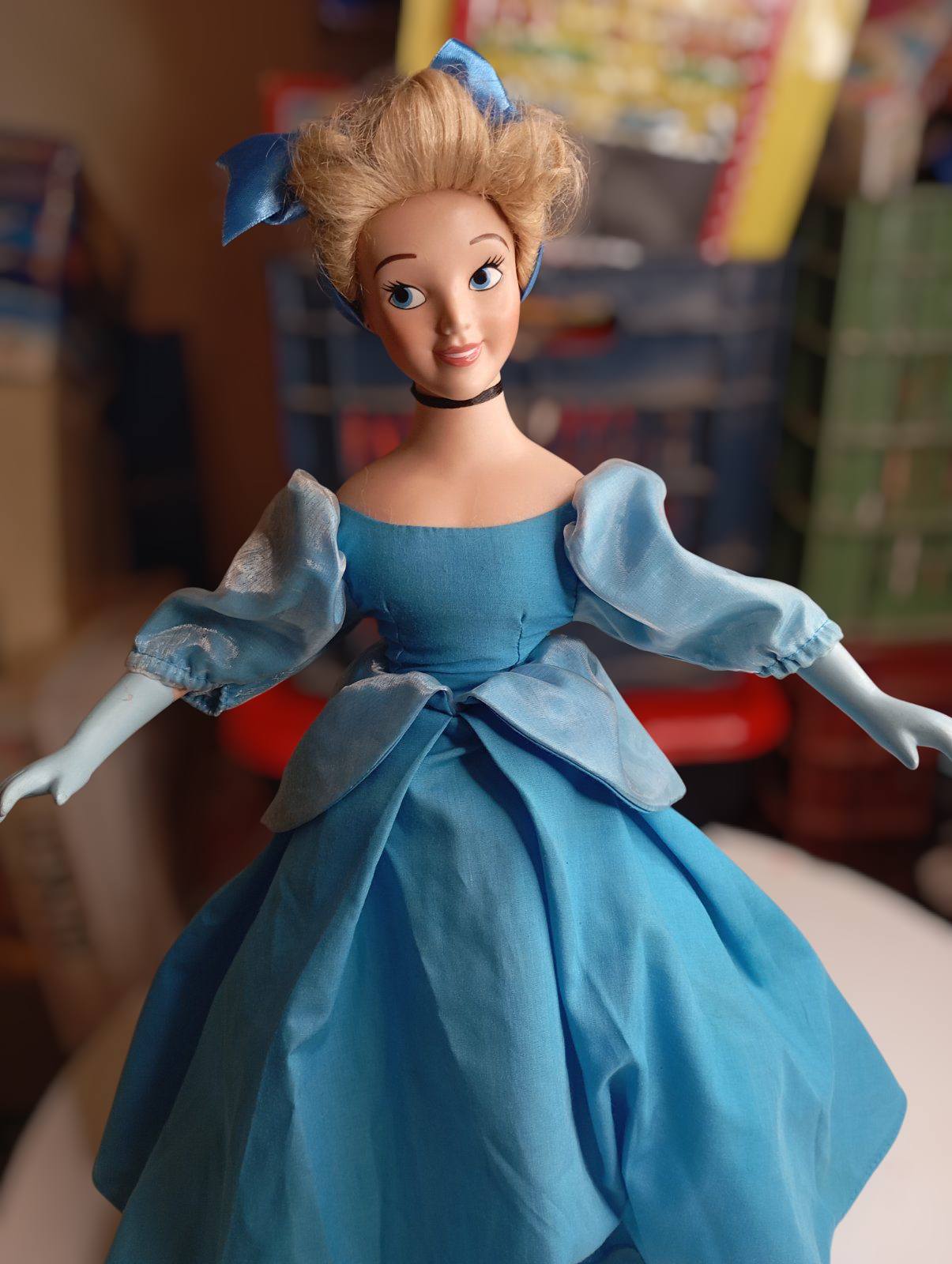 Πορσελάνινη Συλλεκτική Κούκλα Disney – Σταχτοπούτα 40cm (16") – Αριθμημένη ✨